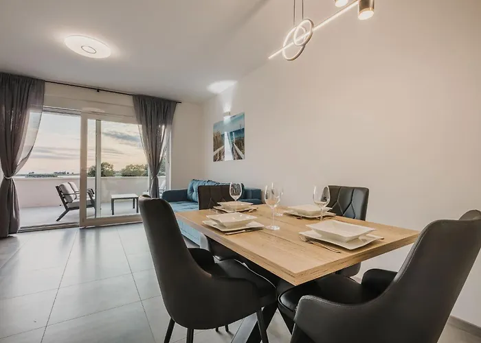 Apartment Ashka By Rent Istria