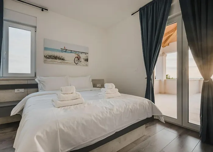 Apartment Ashka By Rent Istria