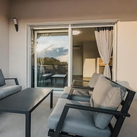 Ashka By Rent Istria אומאג